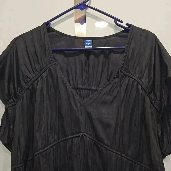 Maternity Old  Navy Black V-Neck Cap Sleeve Top - Picture 5 of 5